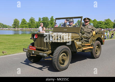 US Army Willys MB Jeep (1944). Chestnut Sunday, 6th May 2018. Bushy Park, Hampton Court, London Borough of Richmond upon Thames, England, Great Britain, United Kingdom, UK, Europe. Vintage and classic vehicle parade and displays with fairground attractions and military reenactments. Credit: Ian Bottle/Alamy Live News Stock Photo