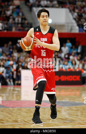 Tokyo, Japan. 6th May, 2018. Joji Takeuchi (ALVARK) Basketball : 2017-18 B.LEAGUE B1 game between Alvark Tokyo 106-68 Kyoto Hannaryz at Tachikawa Tachihi Arena in Tokyo, Japan . Credit: Yusuke Nakanishi/AFLO SPORT/Alamy Live News Stock Photo