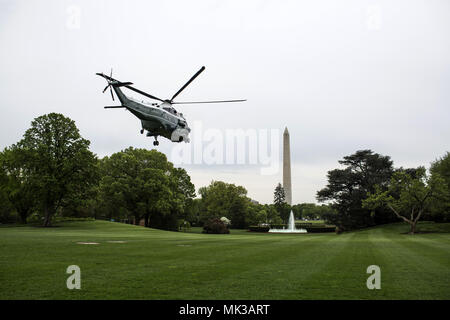 Washington, DC. 5th May, 2018. United States President Donald flies aboard Marine One as it takes off from the South Lawn of The White House on May 5, 2018 in Washington, DC. President Trump will travel to Cleveland, Ohio to speak at Public Hall ahead of state primary elections. Credit: Zach Gibson/Pool via CNP | usage worldwide Credit: dpa/Alamy Live News Stock Photo