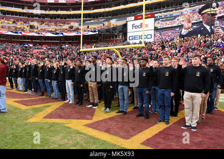 Salute to service game hi-res stock photography and images - Alamy