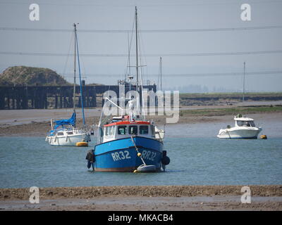 Queenborough, Kent, UK. 7th May, 2018. UK Weather: a hot sunny afternoon in Queenborough, Kent. Credit: James Bell/Alamy Live News Stock Photo