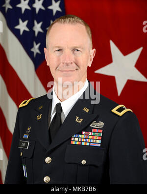 Portrait of U.S. Army Gen. William W. Crouch, (Uncovered), Vice Chief ...