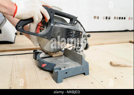 Cutting floorboards with circular saw hotsell