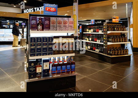 Whisky on sale in duty free shops in 'The Loop' shopping area in Montreal Trudeau airport Stock Photo