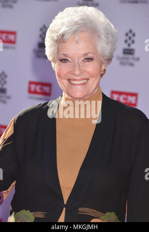 Lee Meriwether  at the 2016 TCM Classic Film Festival Opening Night Gala Screening of ALL THE PRESIDENTÕS MEN on Thursday, April 28 at TCL Chinese Theatre in Los Angeles.Lee Meriwether  Event in Hollywood Life - California,  Red Carpet Event, Vertical, USA, Film Industry, Celebrities,  Photography, Bestof, Arts Culture and Entertainment, Topix Celebrities fashion / one person, Vertical, Best of, Hollywood Life, Event in Hollywood Life - California,  Red Carpet and backstage, USA, Film Industry, Celebrities,  movie celebrities, TV celebrities, Music celebrities, Photography, Bestof, Arts Cultur Stock Photo