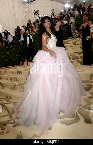 SZA at arrivals for Heavenly Bodies: Fashion and the Catholic Imagination Met Gala Costume Institute Annual Benefit - Part 5, Metropolitan Museum of Art, New York, NY May 7, 2018. Photo By: Kristin Callahan/Everett Collection Stock Photo