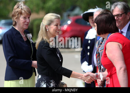Chichester, UK. 8th May 2018. Royal visit, Chichester, West Sussex, UK. Dementia Support, are delighted to announce the official opening of its new facility: Sage House, by Her Royal Highness The Countess of Wessex on Tuesday 8th May. Tuesday 8th May 2018 © Sam Stephenson/Alamy Live News. Stock Photo