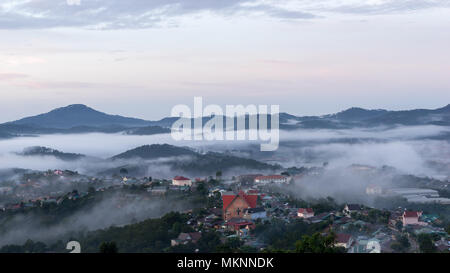 A barrel in the suburbs of Da Lat in the early bones of the early bones Stock Photo