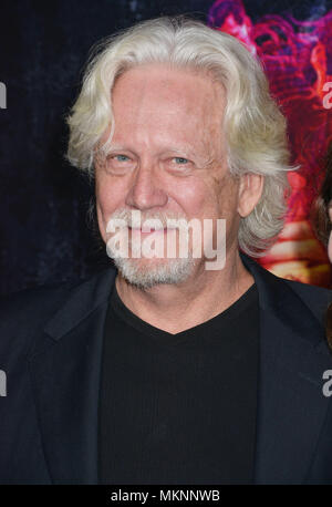 Bruce Davison at the  Inherent Vice  Premiere at the TCL Chinese Theatre in Los Angeles.Bruce Davison Red Carpet Event, Vertical, USA, Film Industry, Celebrities,  Photography, Bestof, Arts Culture and Entertainment, Topix Celebrities fashion /  Vertical, Best of, Event in Hollywood Life - California,  Red Carpet and backstage, USA, Film Industry, Celebrities,  movie celebrities, TV celebrities, Music celebrities, Photography, Bestof, Arts Culture and Entertainment,  Topix, headshot, vertical, one person,, from the year , 2014, inquiry tsuni@Gamma-USA.com Stock Photo