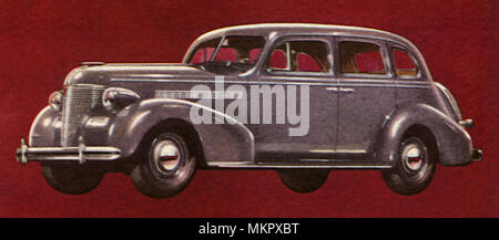Coche 1939 Chevy Master De Mr. Monopoly A Escala 1:24 – Metal Fundido A Presión Con Figura Incluida – Puertas, Capó Y Maletero Abatibles – Coleccionable Para Mayores De 8 Años