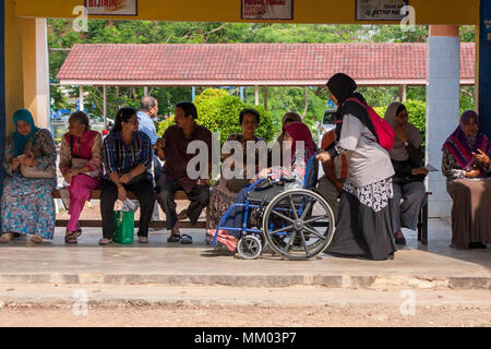 A Senior Citizen Seen At Polling Station During The Election Day In Malaysia Millions Of Malaysia Citizens Casted Their Vote For 14th General Election On Wednesday And It S One Of The Most