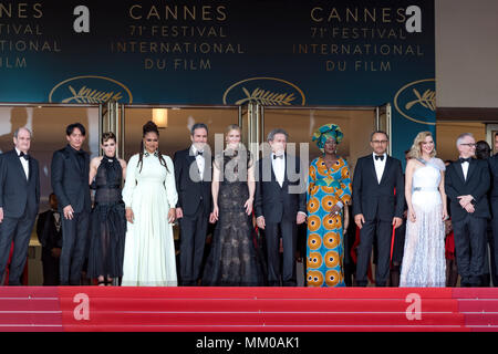 CANNES, FRANCE - MAY 08: Jury of festival de cannes - Kristen Stewart, Chang Chen, Ava DuVernay, Denis Villeneuve, Cate Blanchett, Robert Guediguian, Khadja Nin, Andrey Zvyagintsev, Lea Seydoux attends the screening of 'Everybody Knows (Todos Lo Saben)' and the opening gala during the 71st annual Cannes Film Festival at Palais des Festivals on May 8, 2018 in Cannes, France Stock Photo