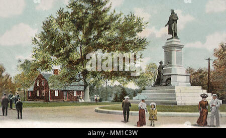 Roger Williams' House & Statue. Providence. 1910 Stock Photo