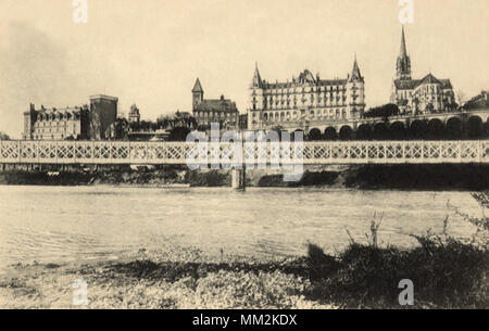 Bridge, Castle and Hotels. Pau. 1930 Stock Photo