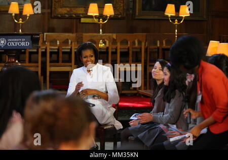 UK - America's First Lady Michelle Obama visits Oxford University with pupils from the Elizabeth Garrett Anderson secondary school for girls for a day long 'immersion experience' to highlight the importance of education. 25 May 2011 --- Image by © Paul Cunningham Stock Photo