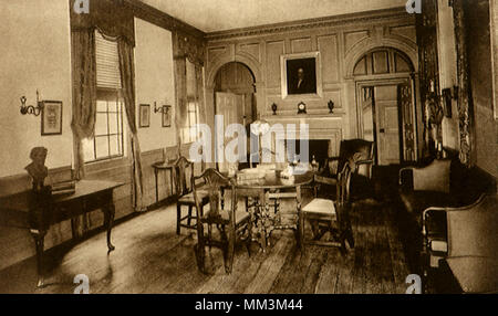 Parlour in Raleigh Tavern. Williamsburg. 1930 Stock Photo