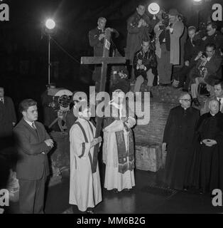 Pope Paul VI, the first Via Crucis in the Colosseum. 27 March 1964