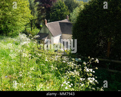 Rosebank cottage (previously Bank Cottages), former home of Cider with Rosie author Laurie Lee, Slad, Gloucestershire, UK Stock Photo