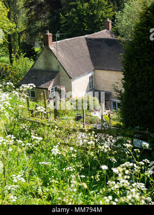 Rosebank cottage (previously Bank Cottages), former home of Cider with Rosie author Laurie Lee, Slad, Gloucestershire, UK Stock Photo