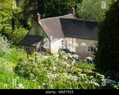 Rosebank cottage (previously Bank Cottages), former home of Cider with Rosie author Laurie Lee, Slad, Gloucestershire, UK Stock Photo