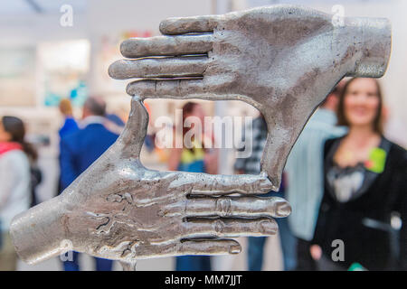 Hampstead, London, UK. 9th May, 2018. Vision by Martic in the Eclectic Gallery - The Affordable Art Fair opens in Hampstead and runs until 14 May. The fair offers visitors a chance to purchase work from over 110 galleries at prices between £100 and £6,000 Credit: Guy Bell/Alamy Live News