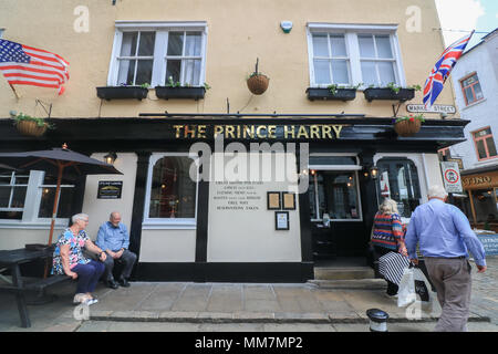 Windsor Berkshire UK.10th May 2018. A Windsor Pub has been renamed The Prince Harry on 9th May for the Royal Wedding which was once called  'The Three Tuns' Stock Photo