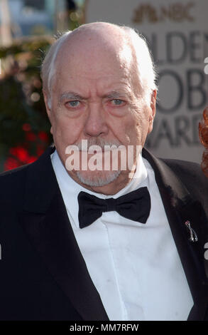 Robert Altman arrives at the 59th Annual Golden Globe Awards at the Beverly Hilton Hotel in Beverly Hills, Calif., Sunday, January 20, 2002. He is nominated for best director for 'Gosford Park.'AltmanRobert01A.jpgAltmanRobert01A Red Carpet Event, Vertical, USA, Film Industry, Celebrities,  Photography, Bestof, Arts Culture and Entertainment, Topix Celebrities fashion /  Vertical, Best of, Event in Hollywood Life - California,  Red Carpet and backstage, USA, Film Industry, Celebrities,  movie celebrities, TV celebrities, Music celebrities, Photography, Bestof, Arts Culture and Entertainment,  T Stock Photo