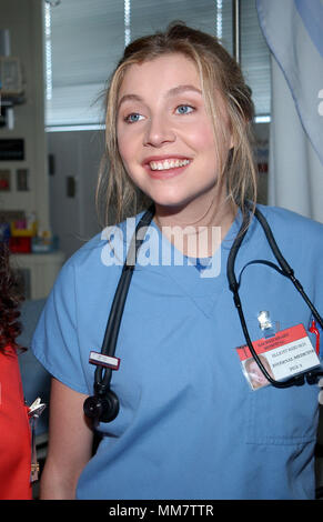 The cast of Scrubs,Donald Faison, Zach Braff, John C. McGinley, Sarah  Chalke and Judy Reyes posing On the set of Scrubs November 19, 2001 Stock  Photo - Alamy