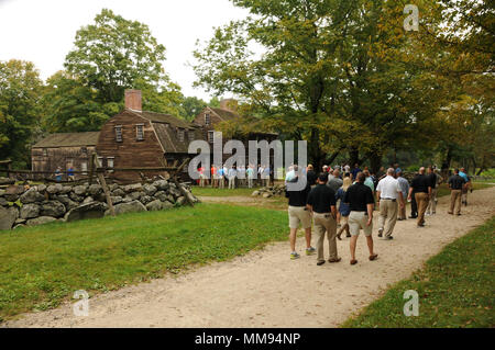 U.S. service members with the Mississippi National Guard (MSNG) tour the Hartwell Tavern site along 'Battle Road', Concord, Massachusetts, Sept. 16, 2017, during the MSNG Senior Leader - Lexington, Concord, and Bunker Hill Staff Ride.  Airmen and Soldiers learned about our nation's original Minutemen, the legacy to today's National Guard. (U.S. Air National Guard photo by Capt. Sabrina Dalton) Stock Photo