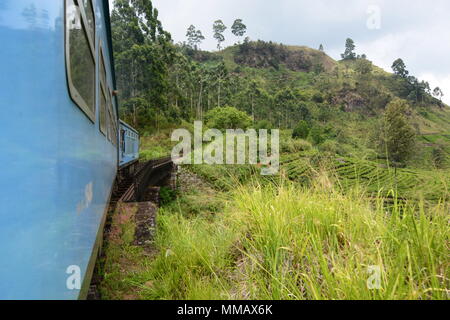 Train travelling between Kandy and Nuwara Eliya. Nanu Oya. Sri Lanka Stock Photo