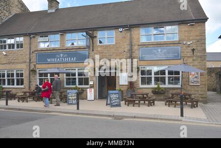 The Wheatsheaf pub in the town centre Bakewell, Derbyshire Stock Photo