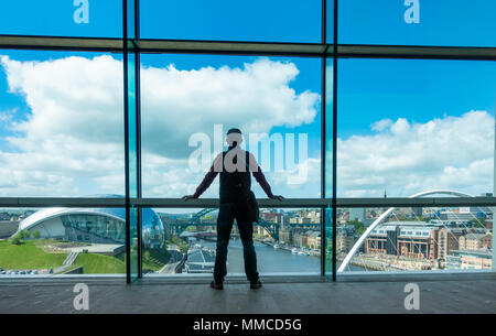 Newcastle upon Tyne,  England, UK. 10th May, 2018. Weather: Stunning view over the river Tyne, The Sage Gateshead concert hall, bridges and city from the viewing gallery in The Baltic for Contemporary Art in Gateshead on a glorious day in the north east of England Credit: ALAN DAWSON/Alamy Live News Stock Photo