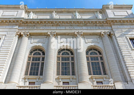 In the north side cornice of the Cuyahoga County Courthouse in Cleveland, Ohio it is inscribed 'Obedience to Law is Liberty'. Stock Photo