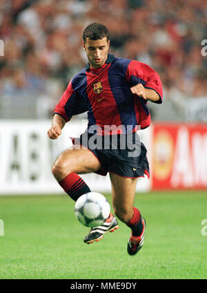 Football: Amsterdam Tournament in Amsterdam Arena, the Netherlands, 3.8.2000, Arsenal vs FC Barcelona (BCN) ---SIMAO (BCN) Stock Photo