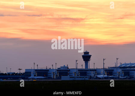 Sunset, Sunshine, Sunrise, Terminal, Tower, red Sky, romantic, twilight, Aircraft, Airplane, Plane, MAC, cloud, Airport Munich, MUC, Germany, Stock Photo