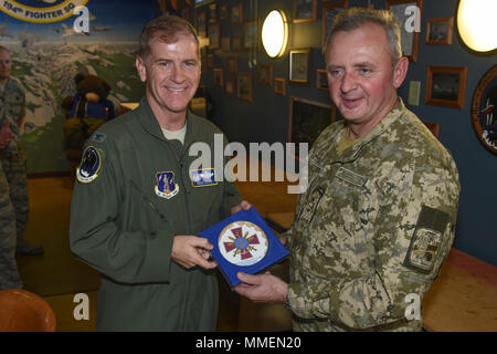 Ukraine General Viktor Muzhenko (left), Chief Of The General Staff Of ...