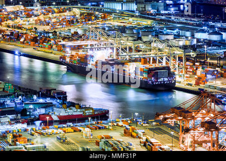 Aerial view of a cargo ship loaded in the Seattle harbor container terminal Stock Photo