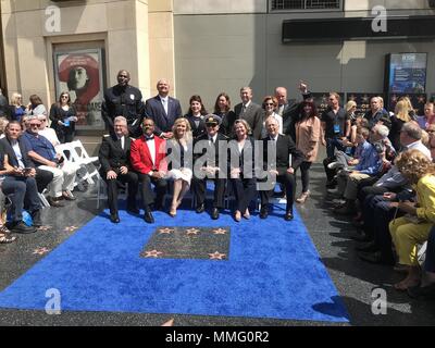 Hollywood, California, USA. 10th May, 2018. I15983CHW.Princess Cruises and the Original Cast of ''The Love Boat'' Receive Hollywood Walk Of Fame Honorary Star Plaque .in Front Of Dolby Theatre, Hollywood, CA USA.05/10/2018.FRED GRANDY (GOPHER), TED LANGE (ISAAC) JILL WHELAN (VICKI), GAVIN MACLEOD (CAPTAIN STUBING), LAUREN TEWES (JULIE) AND AND BERNIE KOPELL (DOC) POSING WITH TOM LABONGE, KATHERINE KRAMER, LERON GUBLER, DONELLE DADIGAN, OFFICER LAMONT AND JEFF ZARRINNAM . © Clinton H.Wallace/Photomundo International/ Photos Inc (Credit Stock Photo