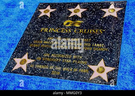 Hollywood, California, USA. 9th May, 2018. I15983CHW.Princess Cruises and the Original Cast of ''The Love Boat'' Receive Hollywood Walk Of Fame Honorary Star Plaque .in Front Of Dolby Theatre, Hollywood, CA USA.05/10/2018.PRINCESS CRUISES AND THE ORIGINAL CAST OF ''THE LOVE BOAT'' RECEIVE HOLLYWOOD WALK OF FAME HONORARY STAR PLAQUE . © Clinton H.Wallace/Photomundo International/ Photos Inc Credit: Clinton Wallace/Globe Photos/ZUMA Wire/Alamy Live News Stock Photo