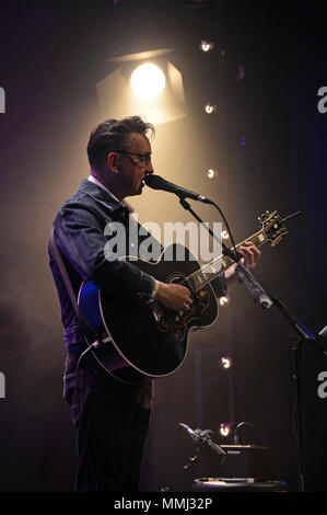 Richard Hawley singer songwriter and producer on stage and backstage at Mareel in Shetland Stock Photo