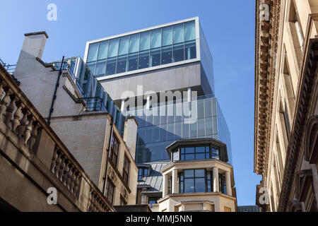 The Sky Pavilion of New Court, St Swithin's Lane, headquarters offices of NM Rothschild, viewed from Mansion House Pace, London EC4 Stock Photo
