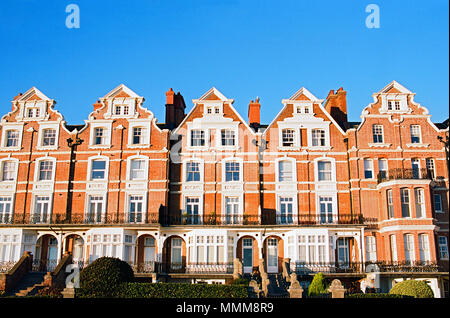 Elegant houses on Bexhill seafront on the South Coast, East Sussex, UK Stock Photo