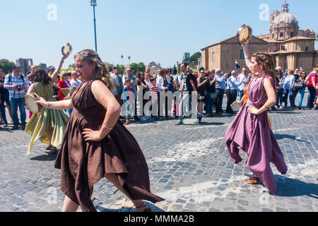 Rome, Italy. 22nd April, 2018. Natale di Roma in Rome Reenactment to celebrate 2771st anniversary of the foundation of the city in 21st April 753 B Stock Photo