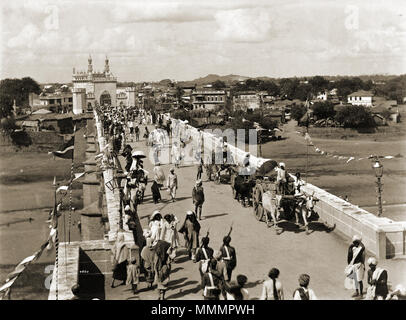 . Photograph of the entrance bridge to the city of Hyderabad, Andhra Pradesh, from the Curzon Collection: 'Views of HH the Nizam's Dominions, Hyderabad, Deccan, 1892'.  . 1880s.   Lala Deen Dayal  (1844–1905)     Alternative names Raja Deen Dayal  Description Indian photographer  Date of birth/death 1844 5 July 1905  Location of birth/death Sardhana Mumbai  Authority control  : Q1182338 VIAF:?94369161 ISNI:?0000 0000 8166 9953 ULAN:?500037191 LCCN:?n79141503 GND:?129514721 WorldCat Entrance bridge to Hyderabad, India Stock Photo