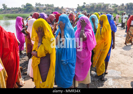 Brightly Coloured Rice Flour Powder For Sale At Orchha Orcha India Stock Photo Alamy