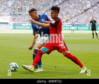 sports, football, Bundesliga, 2017/2018, FC Schalke 04 vs Eintracht Frankfurt 1:0, Veltins Arena Gelsenkirchen, scene of the match, Amine Harit (S04) left and Carlos Salcedo (Frankfurt)