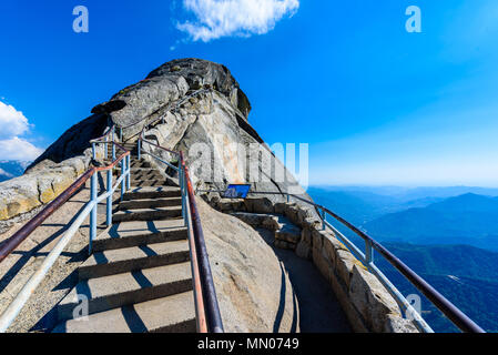 【超レア美品】DETERMINATIONS/DOWN STAIRS ROCK Hiking to the Great Stone Door- Savage Gulf State Park {Tennessee