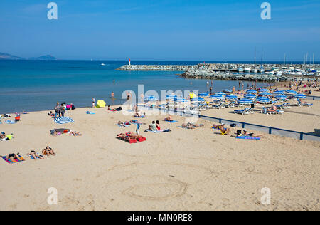 Sandy bathing beach of Saint-Aygulf, Departements Var, Alpes-Maritimes, South France, France, Europe Stock Photo