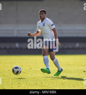 Pirelli Stadium, Burton-upon-Trent, UK. 13th May, 2018. UEFA Under 17 European Championships, quarter final, Norway U17s versus England U17s; Vontae Daley Campbell of England passing the ball Credit: Action Plus Sports/Alamy Live News Stock Photo