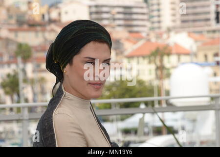 Cannes, France. 13th May, 2018. CANNES, FRANCE - MAY 13: Actress Behnaz Jafari attends the photocall for the '3 Faces (Se Rokh)' during the 71st annual Cannes Film Festival at Palais des Festivals on May 13, 2018 in Cannes, France. Credit: Frederick Injimbert/ZUMA Wire/Alamy Live News Stock Photo